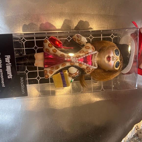 Vintage Pier 1, collectible, girlfriends Christmas present Christmas ornament - Picture 13 of 13